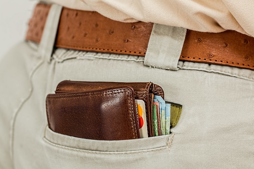 Wallet in pocket, ready for pickpocketing - 26 Biggest Travel Money Mistakes Ever Made